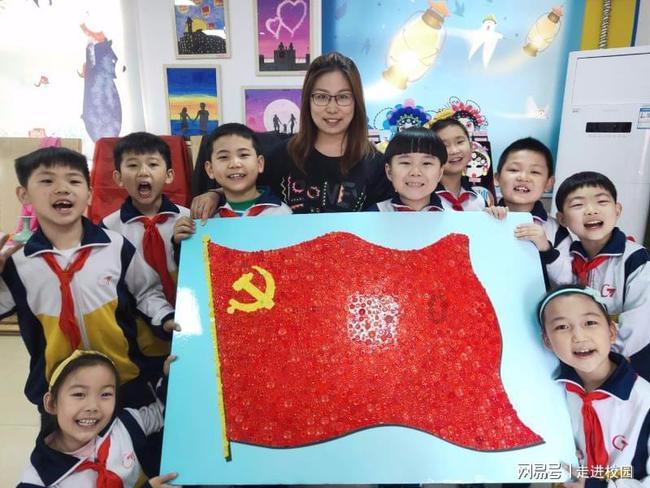 解疑在线 | 湖北女孩化疗6次摆摊补贴家用,这种方式更让人尊重吗?有问必答平台