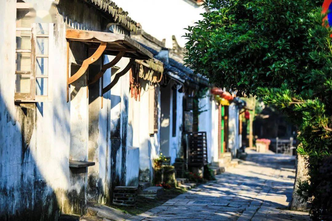泰山队集训快结束了，拜合拉木会留在九牛，吴兴涵和费南多会留队